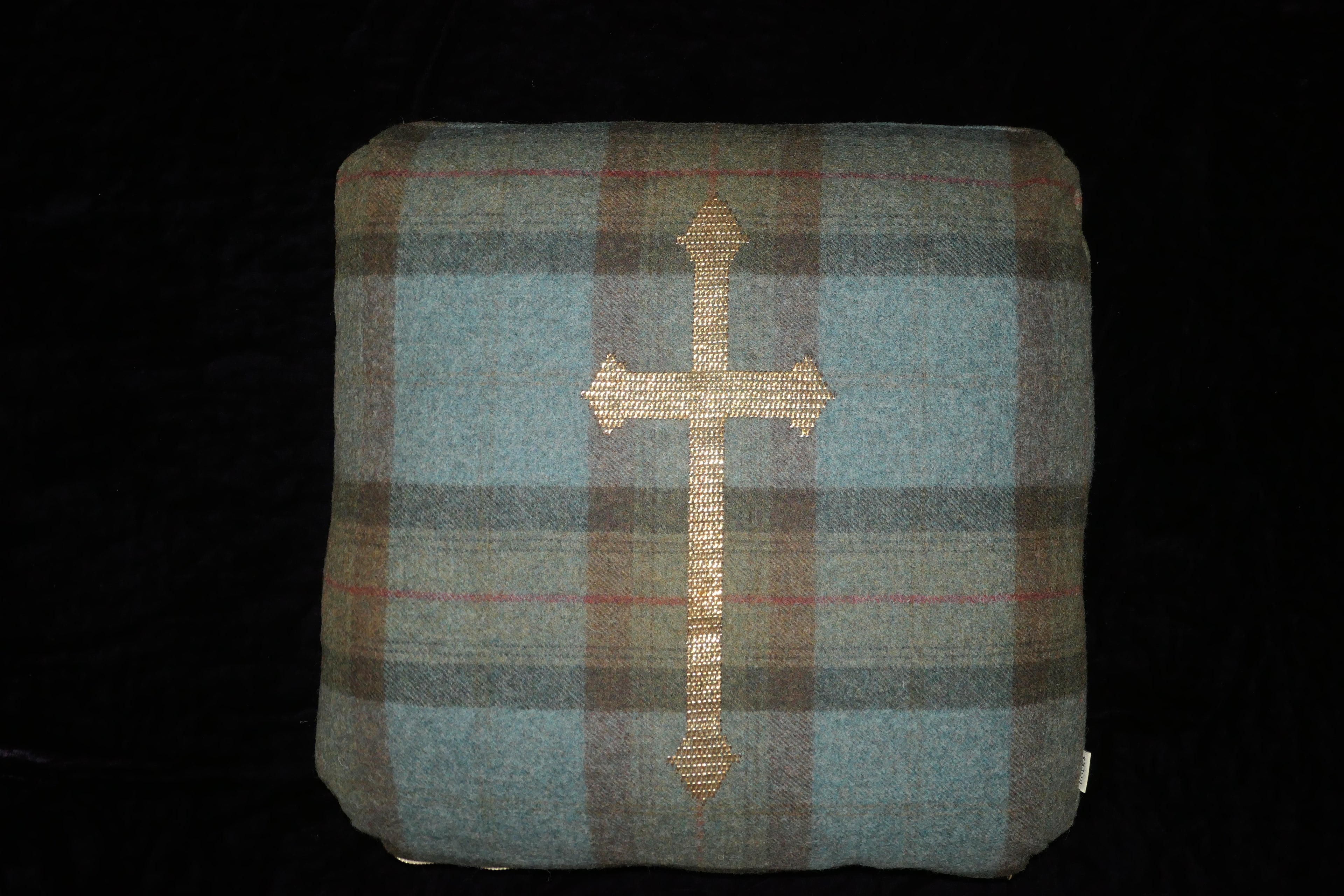 Cross Highlands Wool Cushion <br> Standing guard