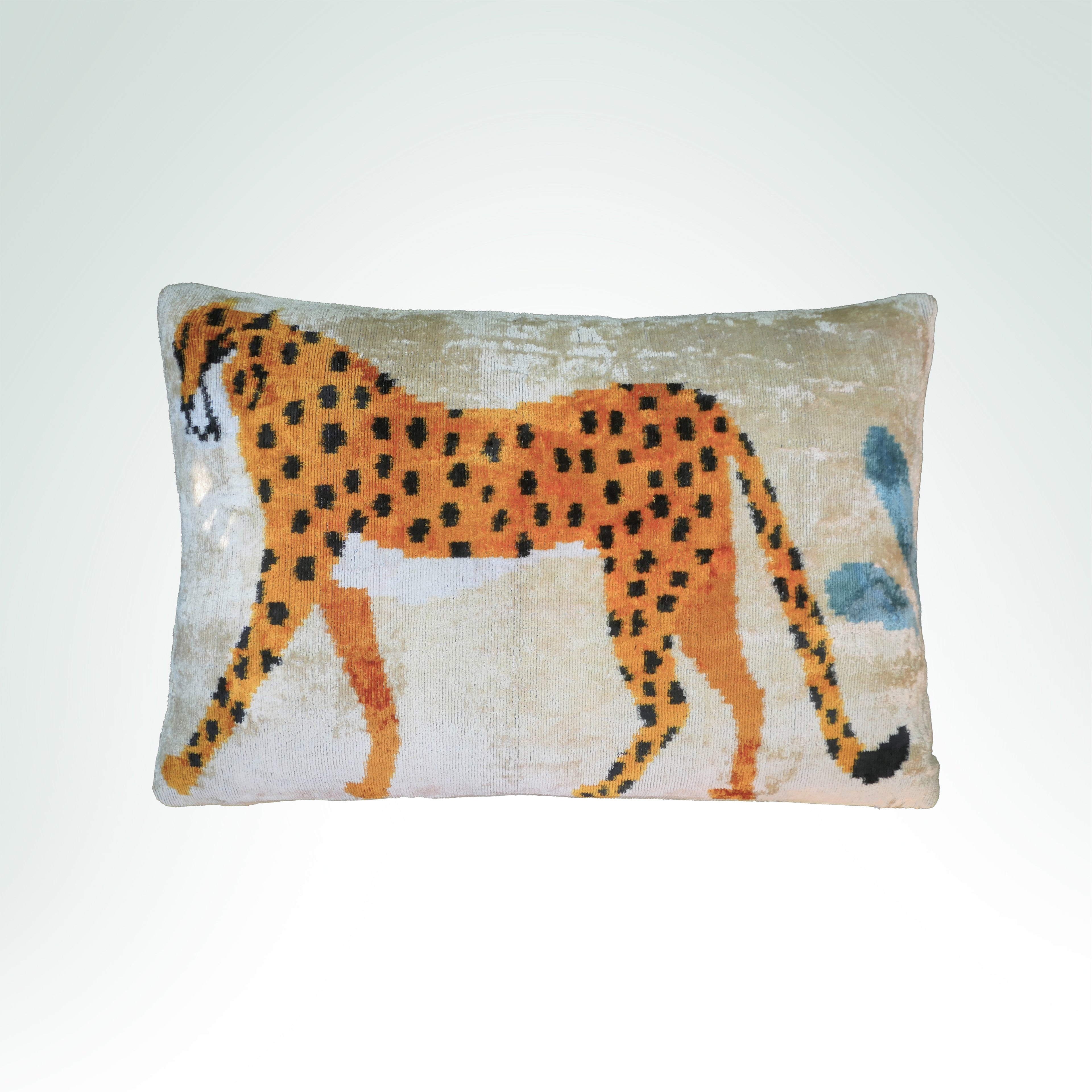 stylised-leopard-velvet-ikat-on-beige-cushion